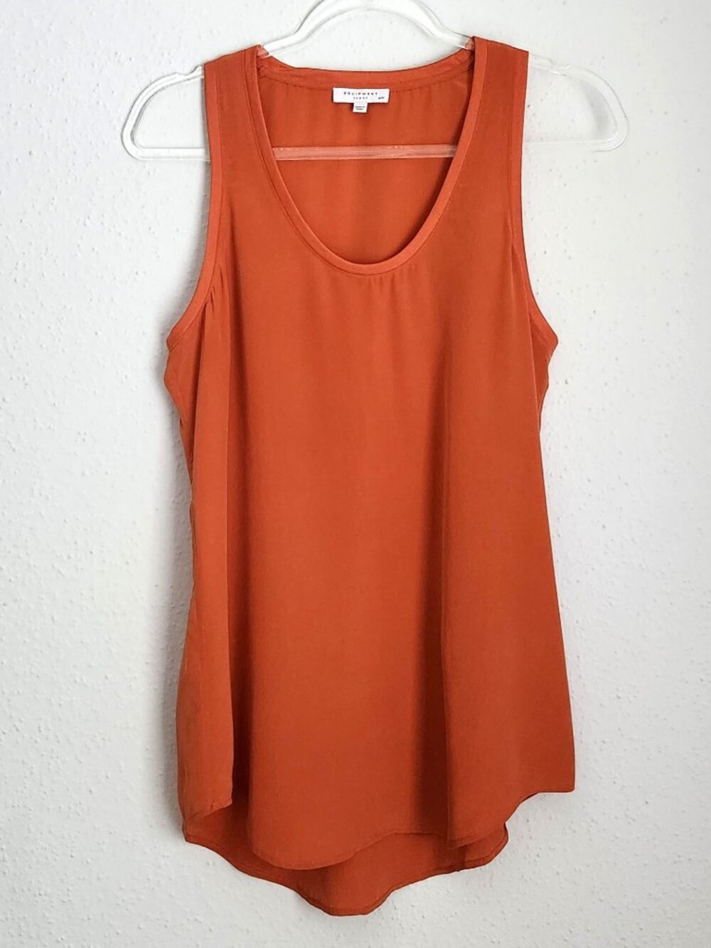 EQUIPMENT Femme 100% Silk Mel Orange Tank M